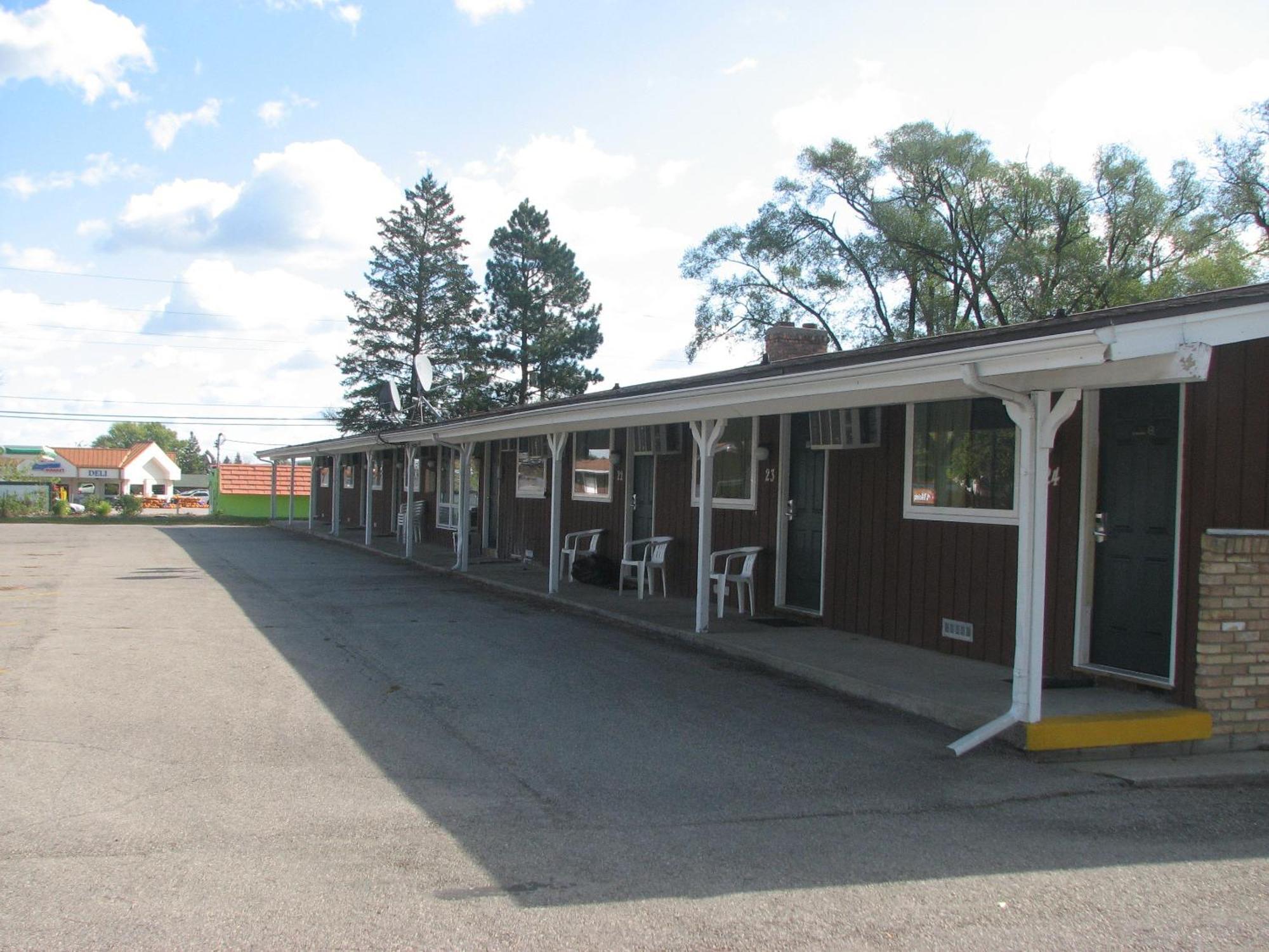 Spinning Wheel Motel Baraboo Exteriör bild